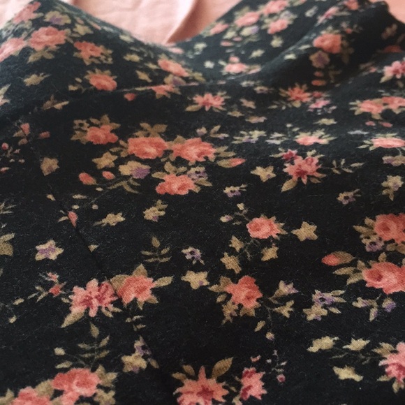 Pacsun floral skirt - Picture 4 of 4